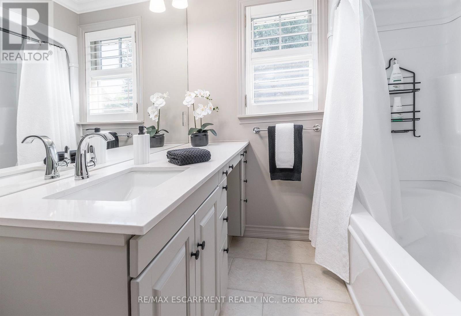 66 GARDEN AVENUE - 19
