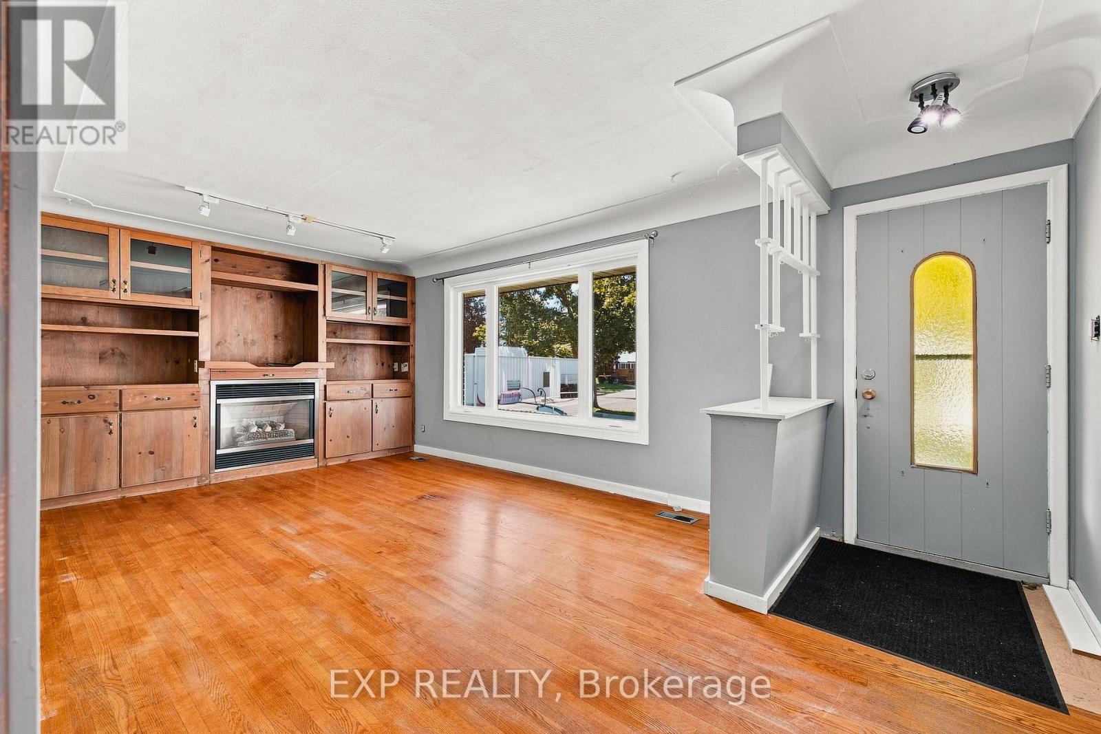 30 GERARD AVENUE — photo 3