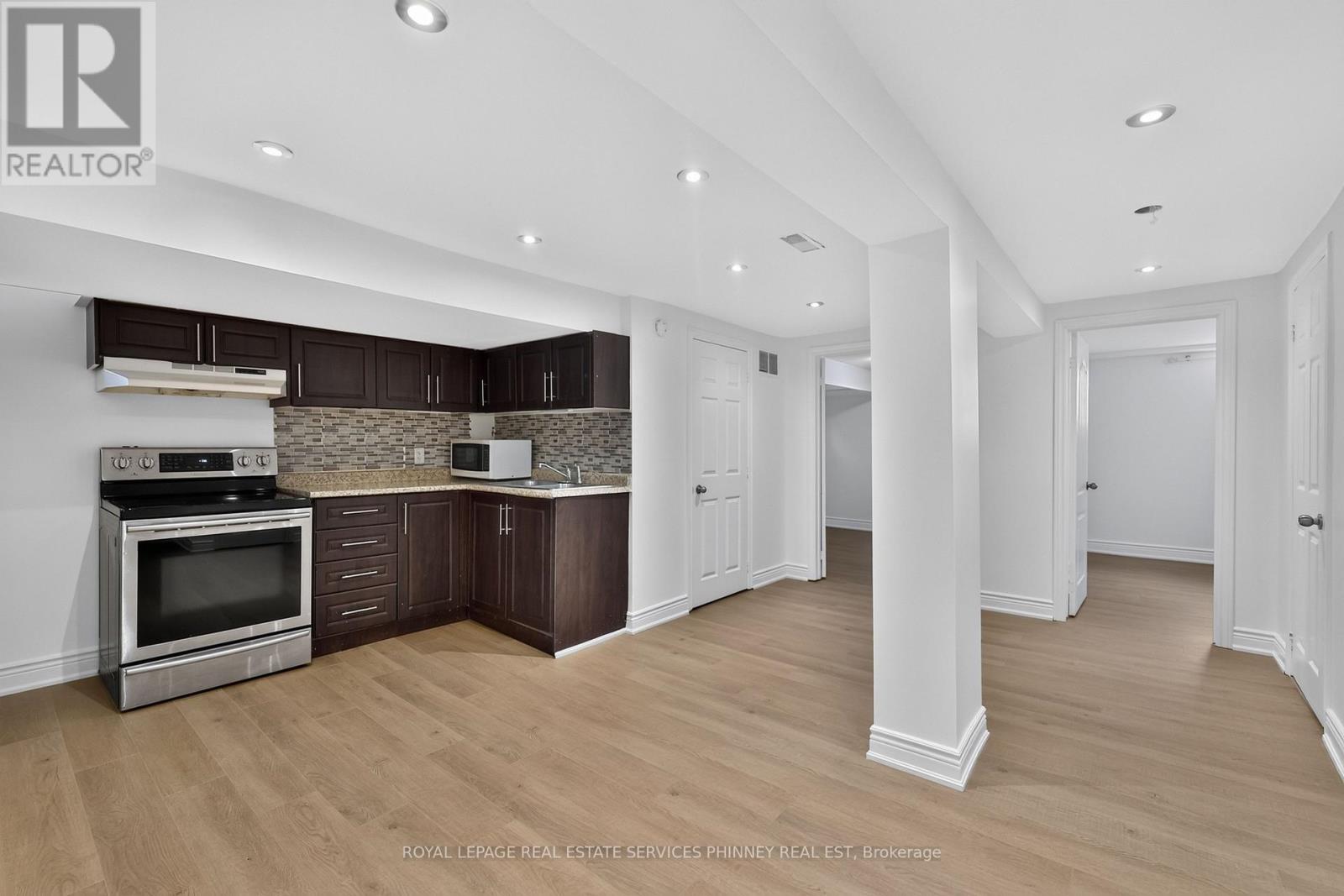 245 GLENHOLME AVENUE - Image 27