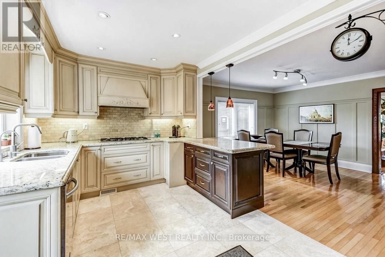 15 WENDOVER ROAD - 8