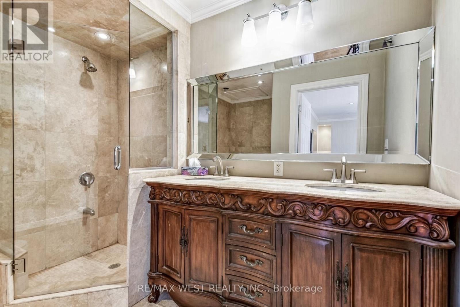 15 WENDOVER ROAD - 14