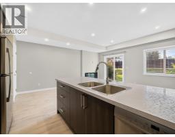 Foyer - 2081 11 Avenue Ne Unit# 13, Salmon Arm, BC V1E0G1 Photo 8