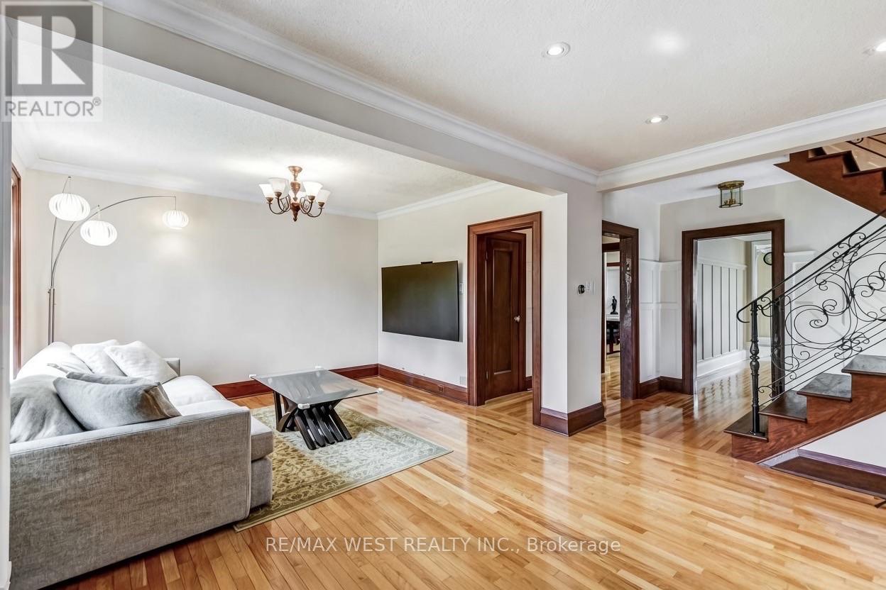15 WENDOVER ROAD - 4
