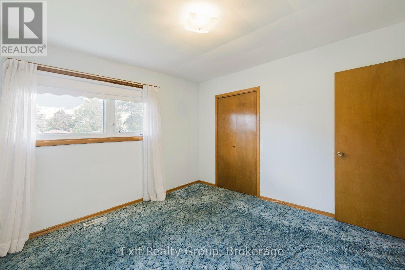 6 ERNEST COURT - 14
