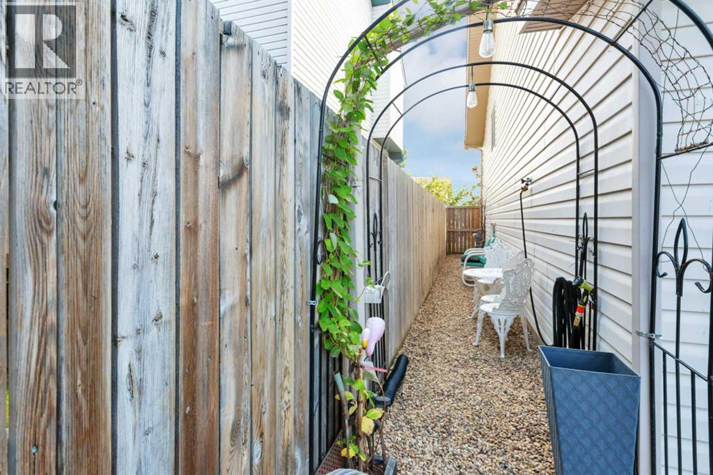 Listing photo – 52 Harper Drive, Sylvan Lake