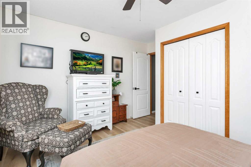 Listing photo – 52 Harper Drive, Sylvan Lake