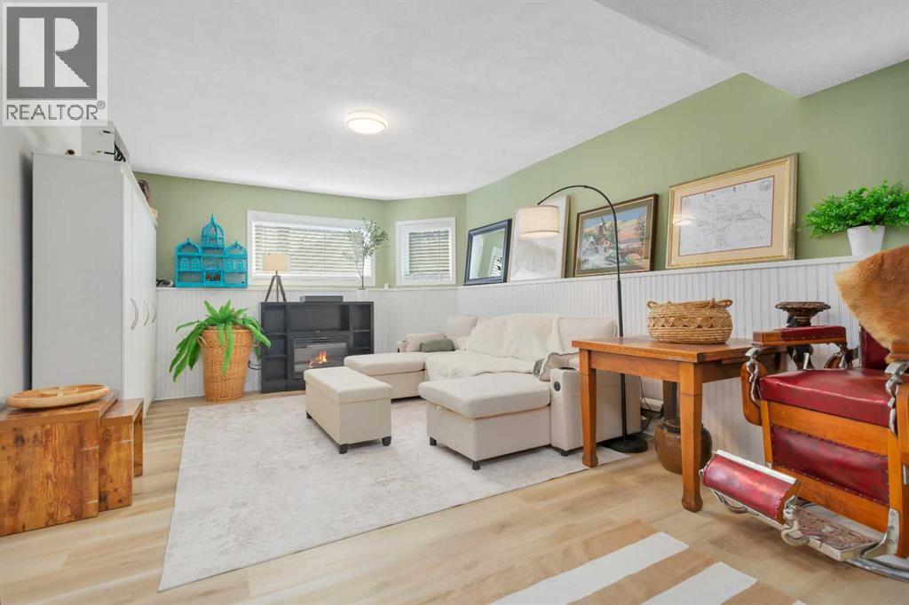 Listing photo – 52 Harper Drive, Sylvan Lake