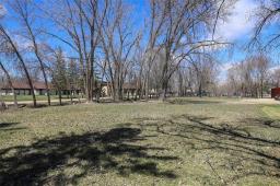 172 Third Avenue Se, Teulon, MB R0C3B0 Photo 7