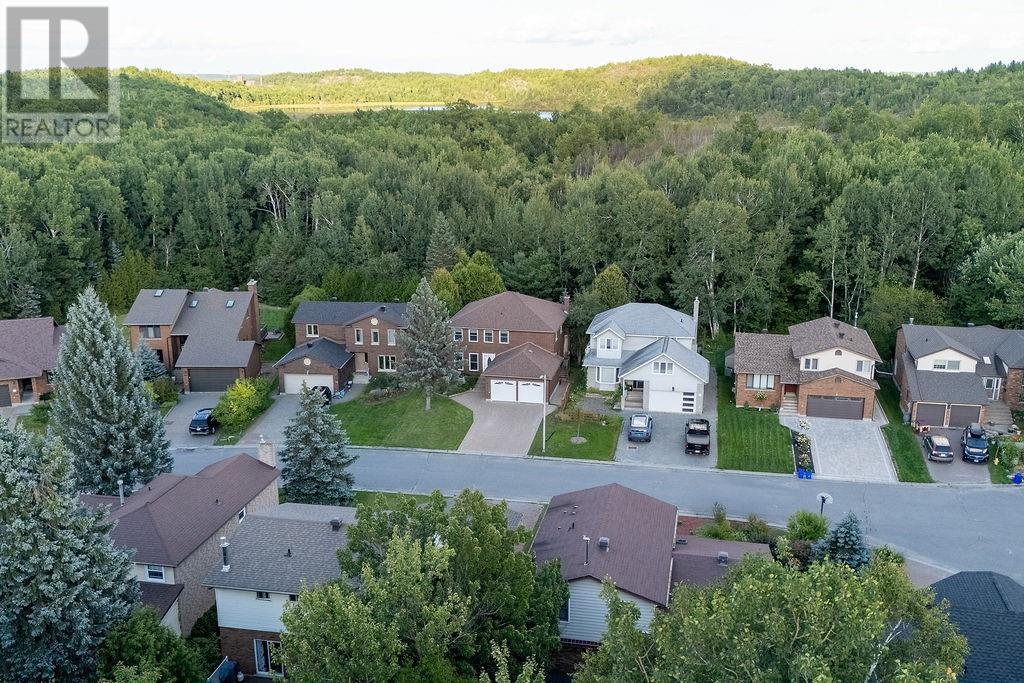 16 Aspenwood Court - 69