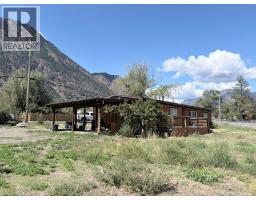 591 Davidson Crescent, Lillooet, BC V0K1V0 Photo 11