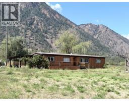 591 Davidson Crescent, Lillooet, BC V0K1V0 Photo 14