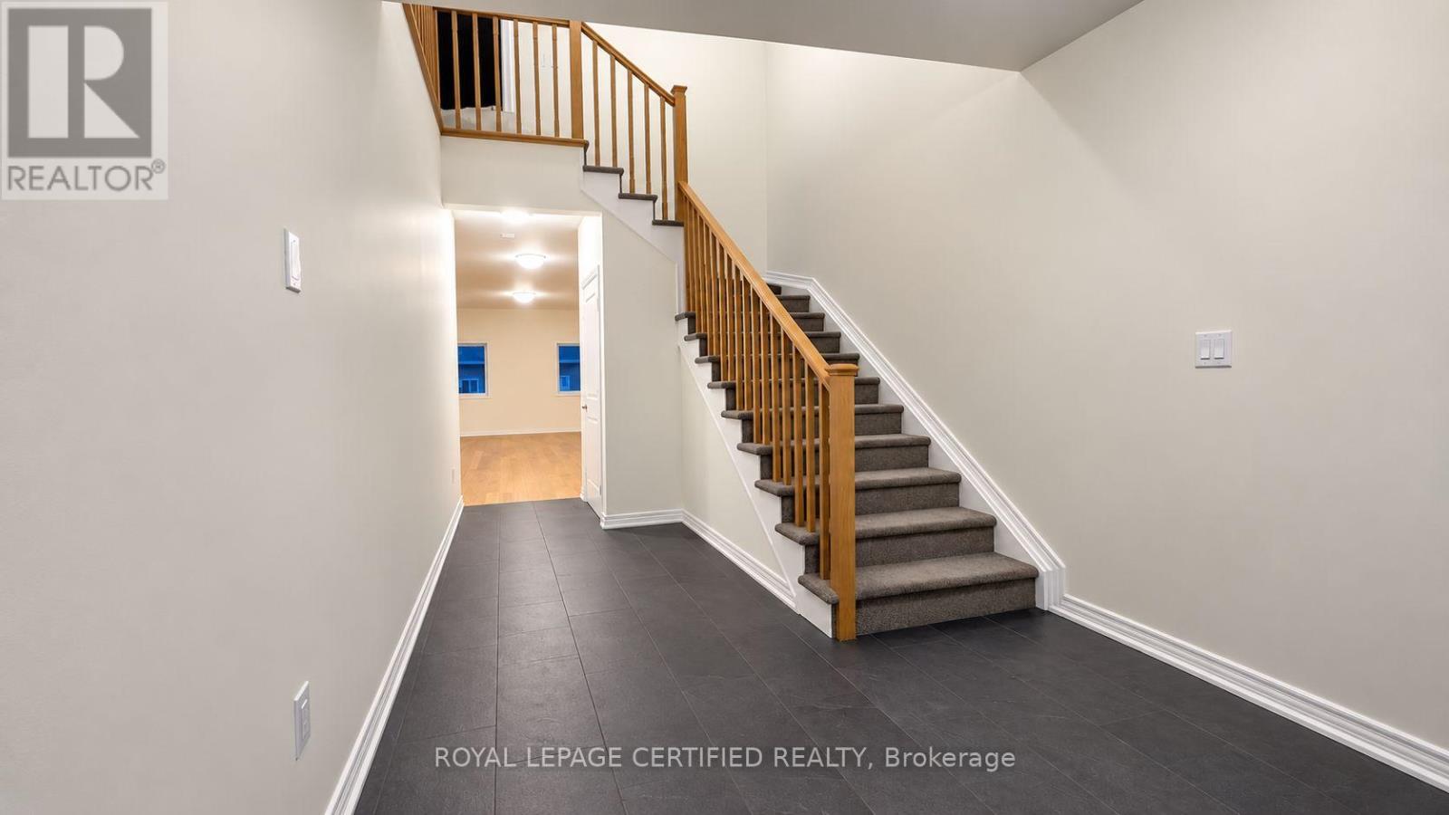 11 ALICIA CRESCENT, Thorold (Hurricane/Merrittville) — photo 3
