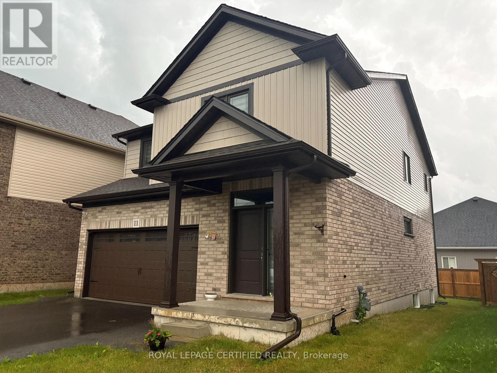 11 ALICIA CRESCENT, Thorold (Hurricane/Merrittville) — photo 2