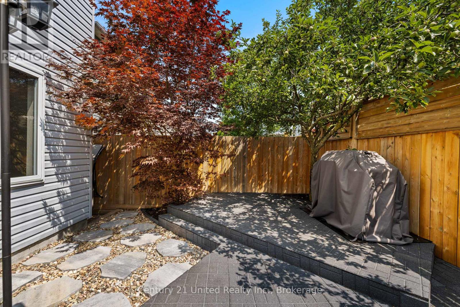 49 WATERVIEW LANE - 36