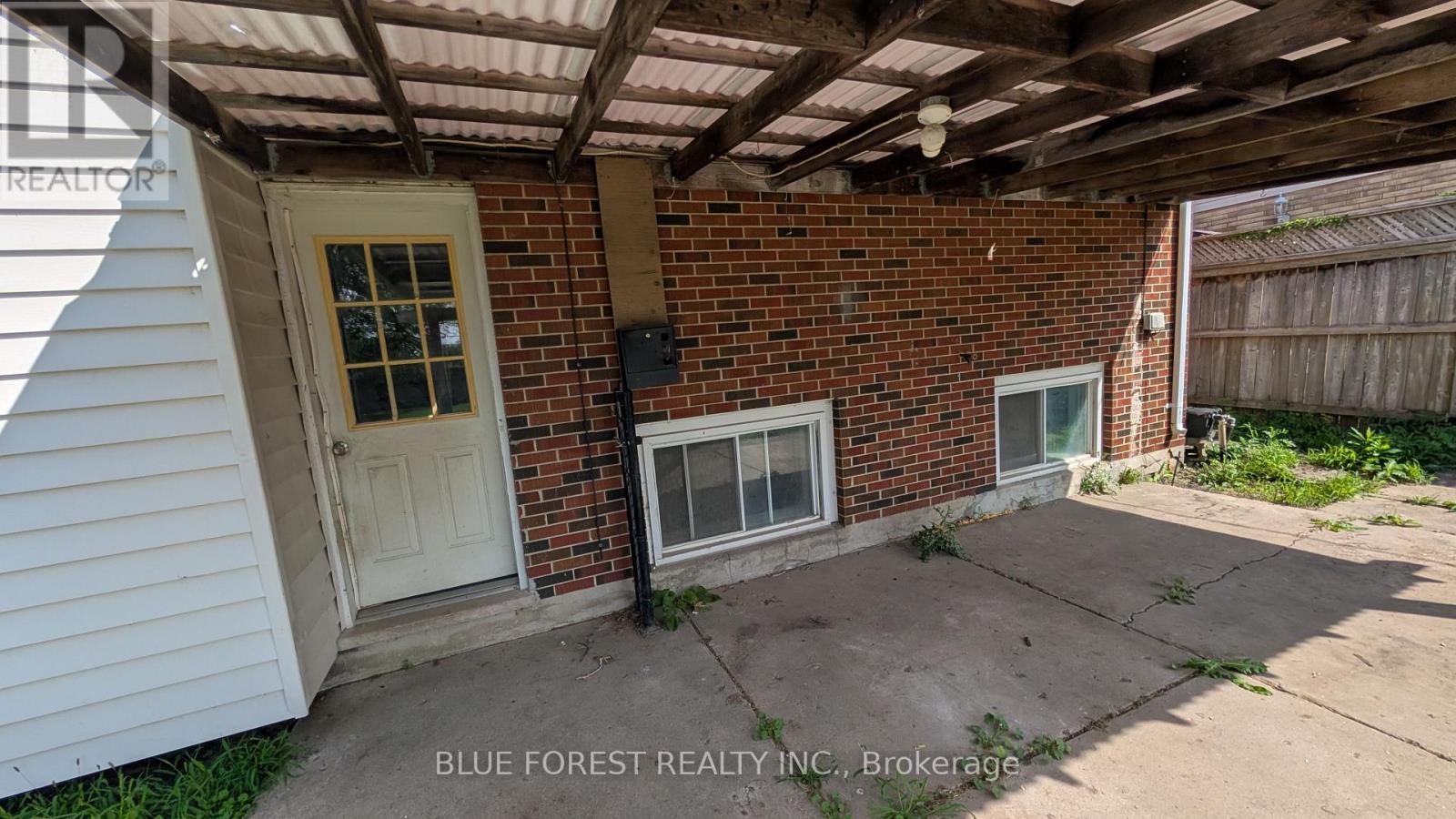 109 LANGTON ROAD - 5