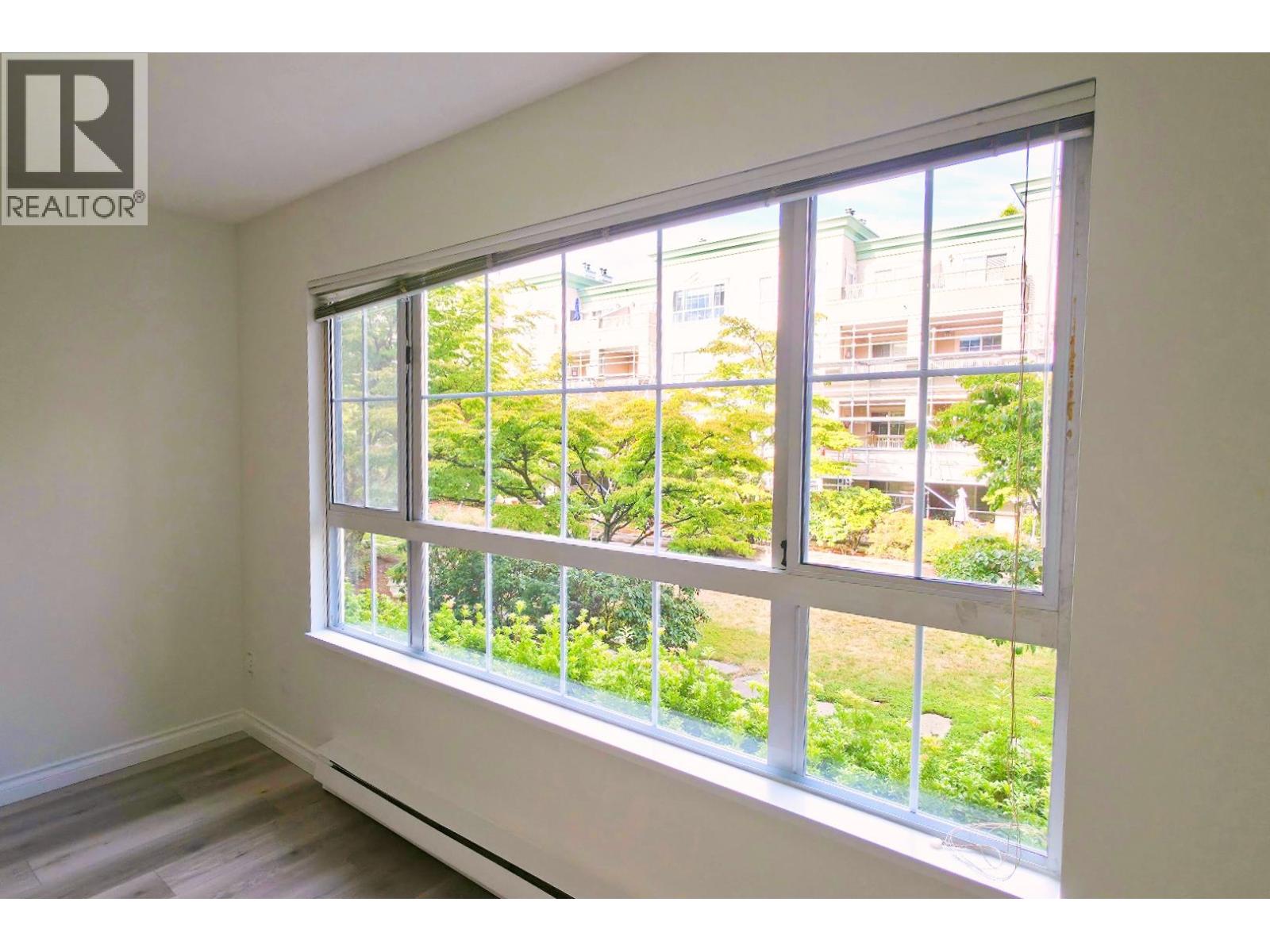 205 2970 PRINCESS CRESCENT, Coquitlam
