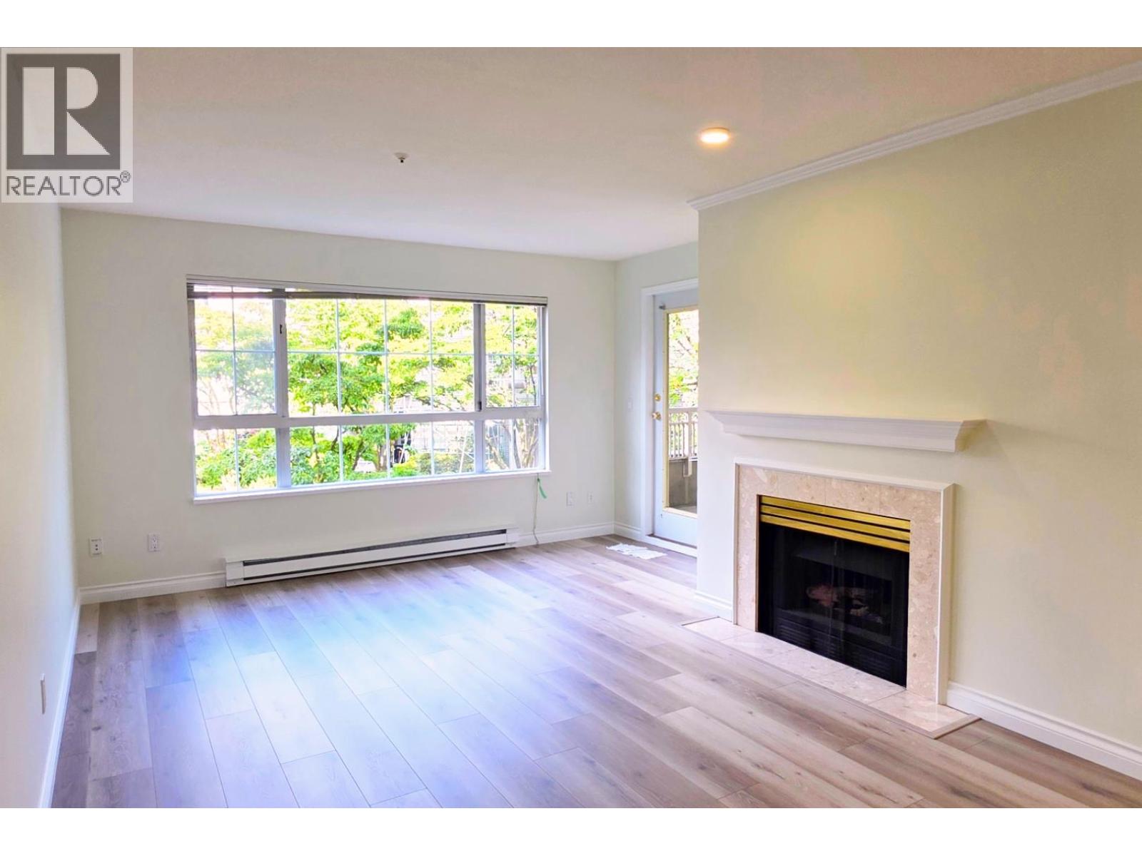 205 2970 PRINCESS CRESCENT, Coquitlam