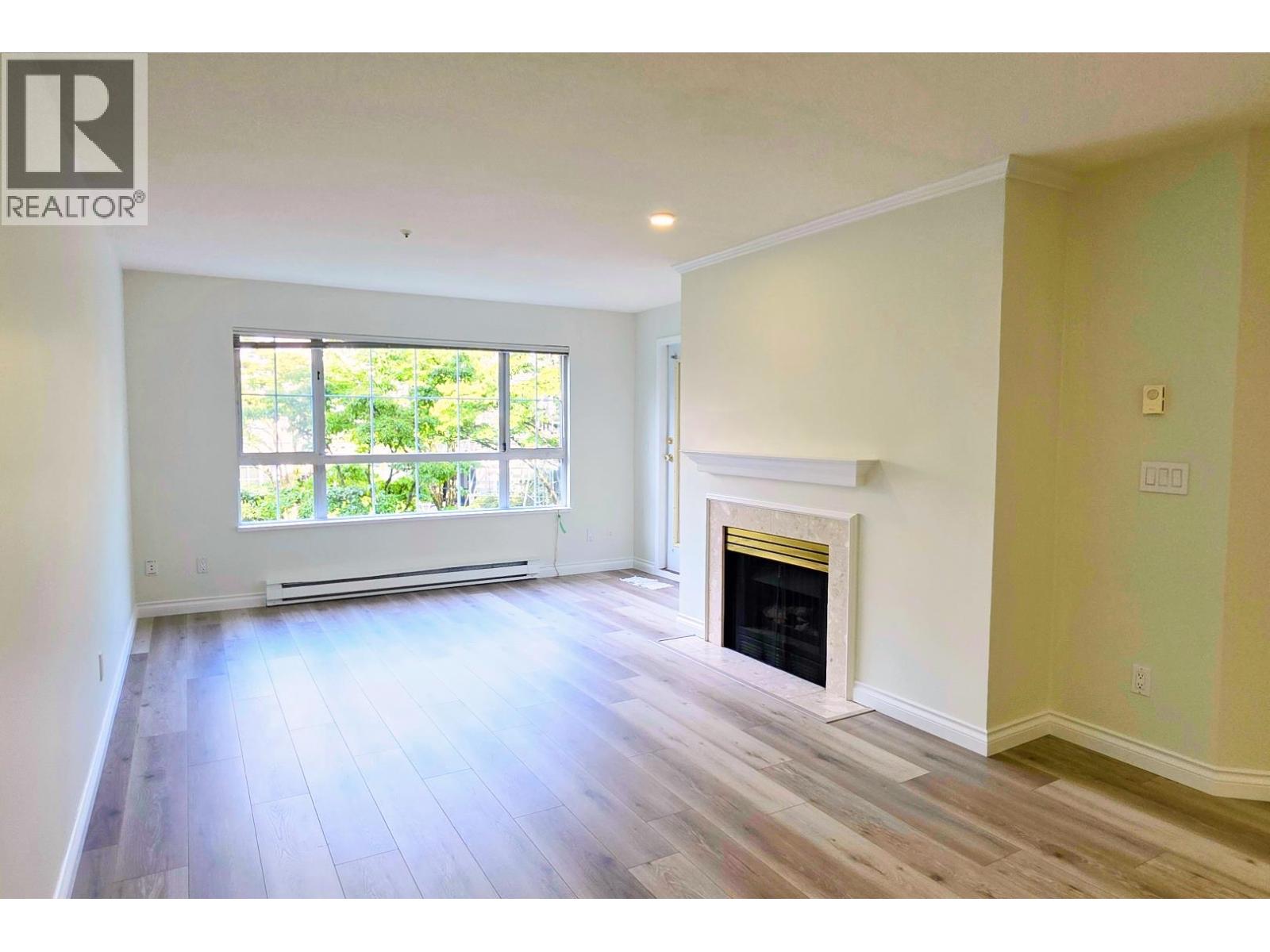 205 2970 PRINCESS CRESCENT, Coquitlam