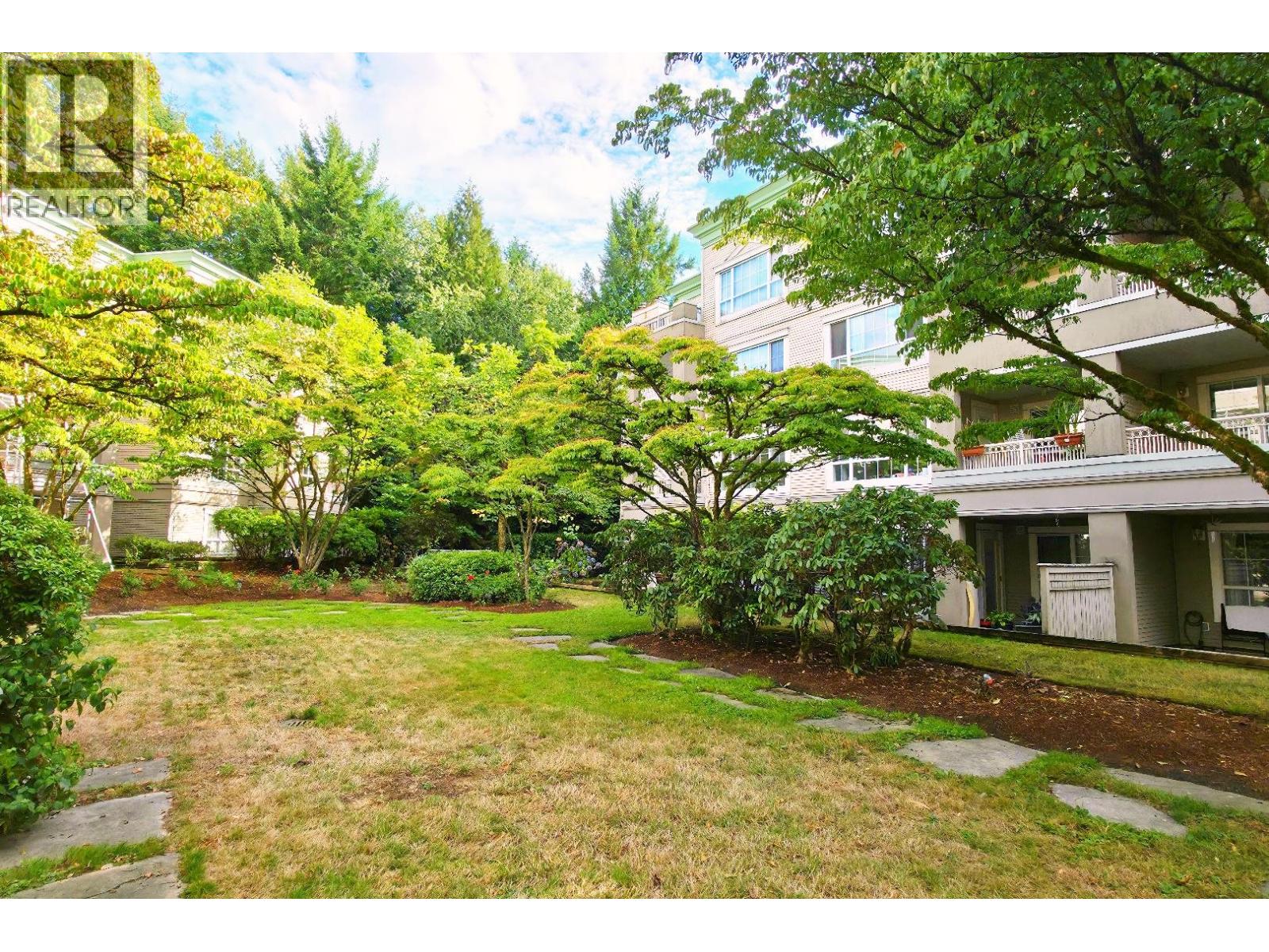 205 2970 PRINCESS CRESCENT, Coquitlam