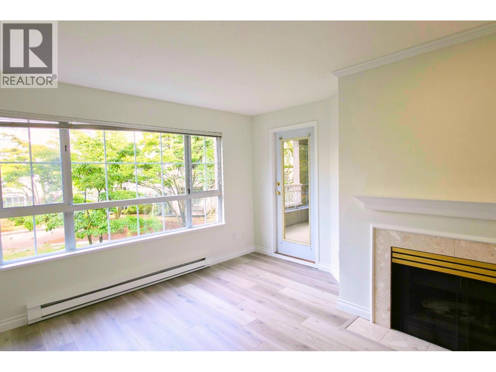 205 2970 PRINCESS CRESCENT, Coquitlam