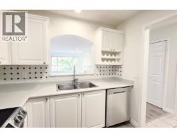 205 2970 Princess Crescent, Coquitlam, BC V3B7R5 Photo 8