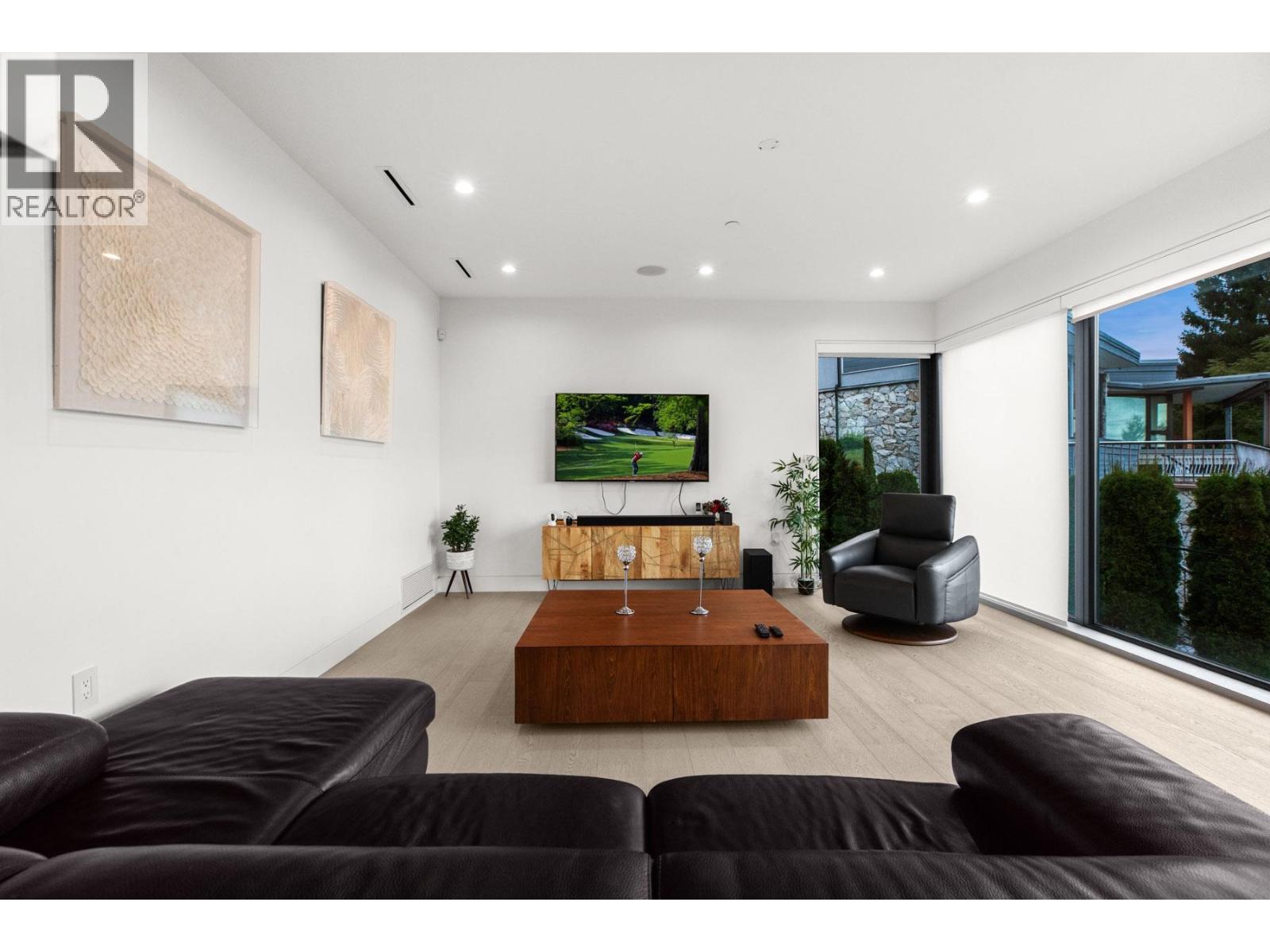 1035 GREENWOOD PLACE, West Vancouver