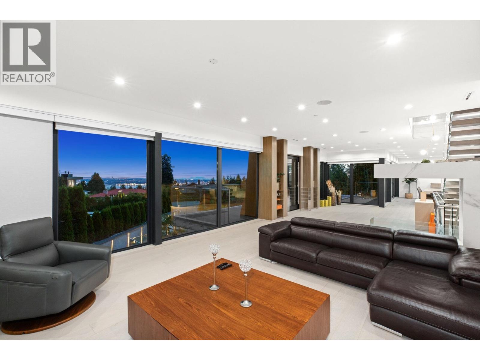 1035 GREENWOOD PLACE, West Vancouver