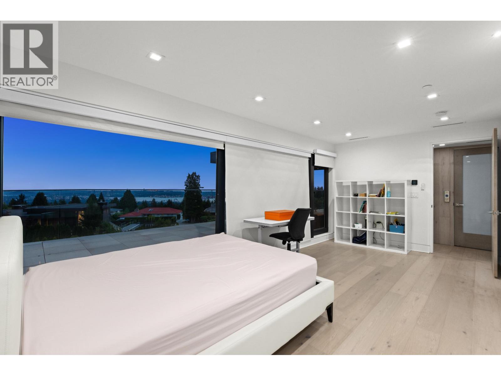 1035 GREENWOOD PLACE, West Vancouver