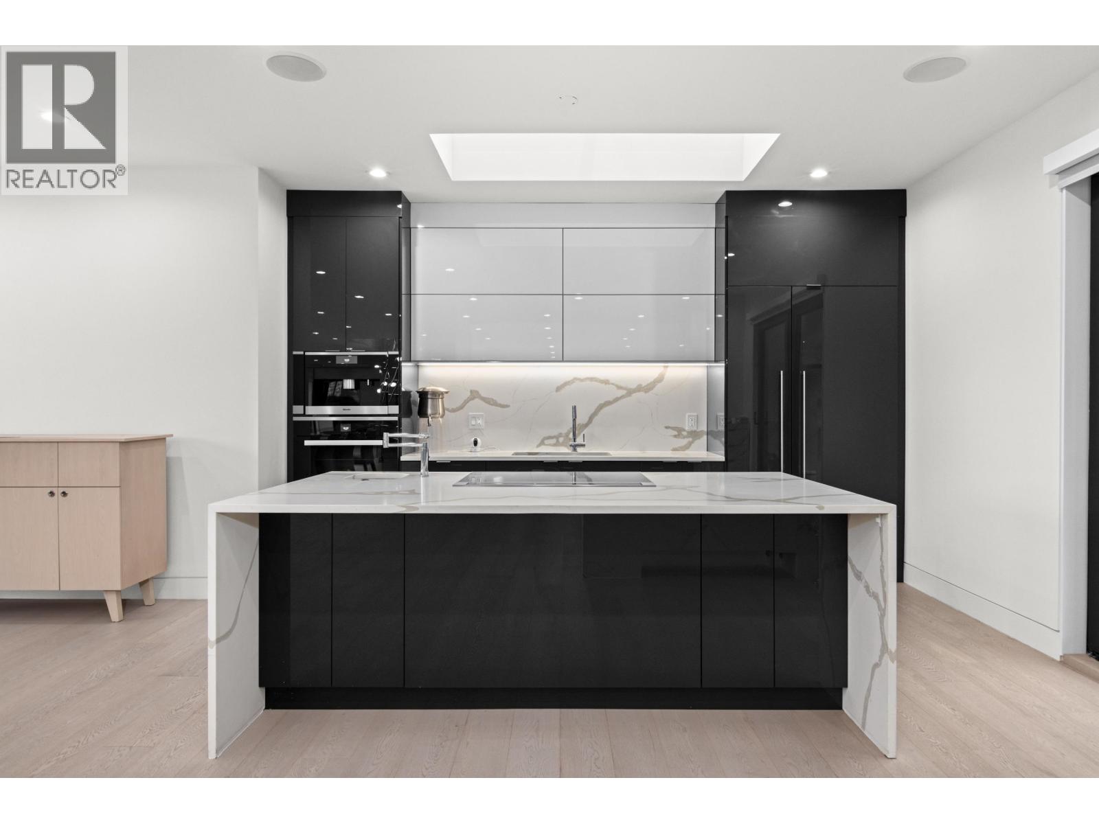 1035 GREENWOOD PLACE, West Vancouver
