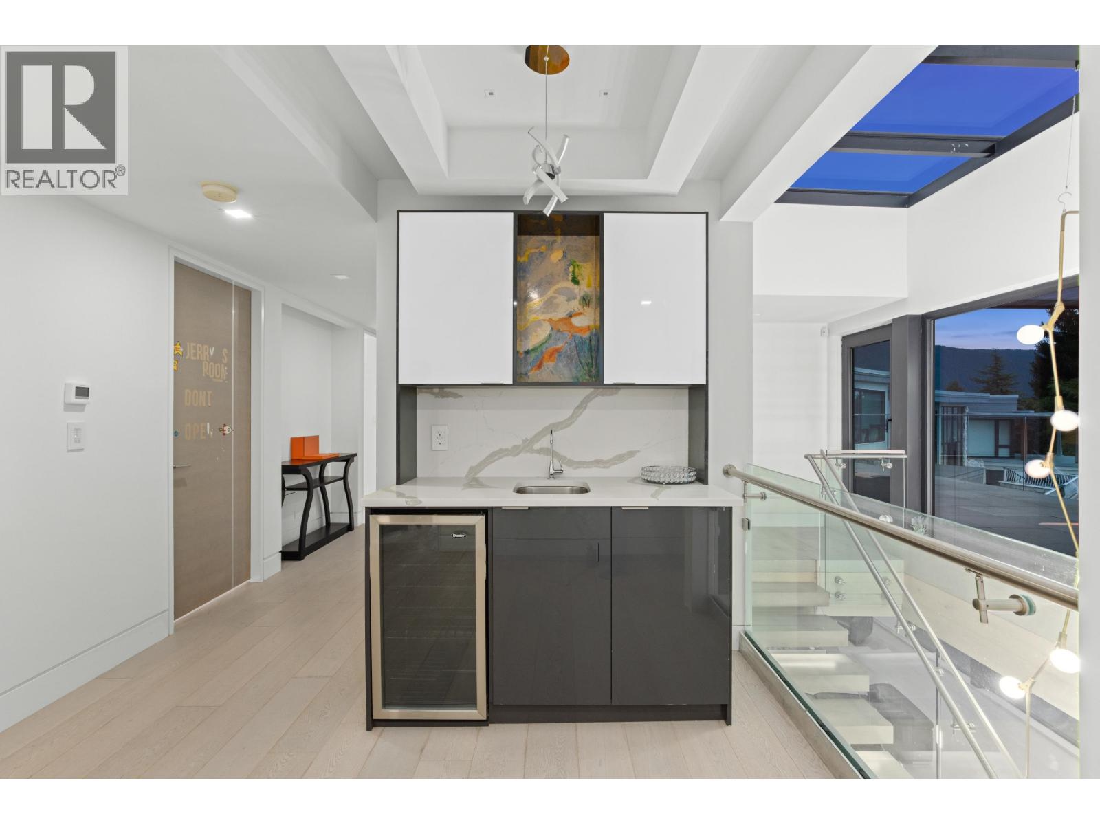 1035 GREENWOOD PLACE, West Vancouver