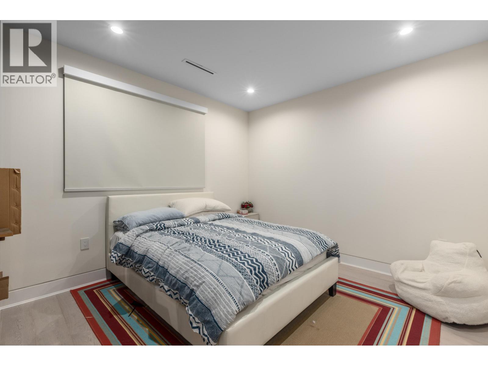 1035 GREENWOOD PLACE, West Vancouver