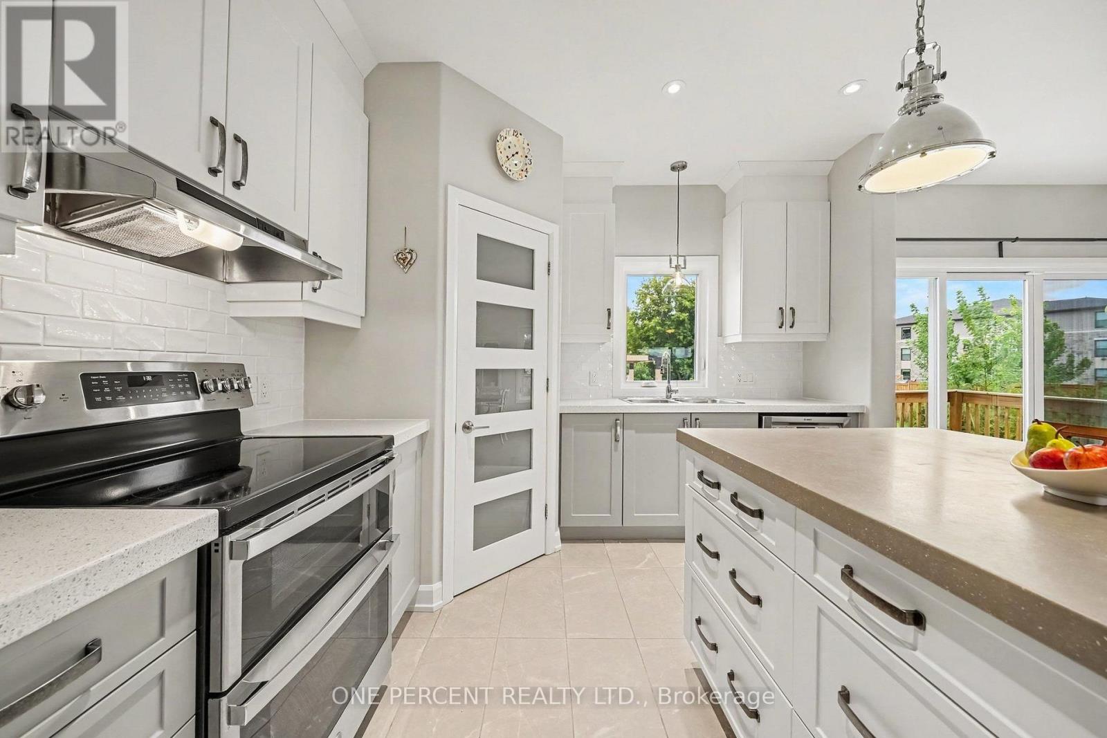 376 TWILIGHT AVENUE - 14