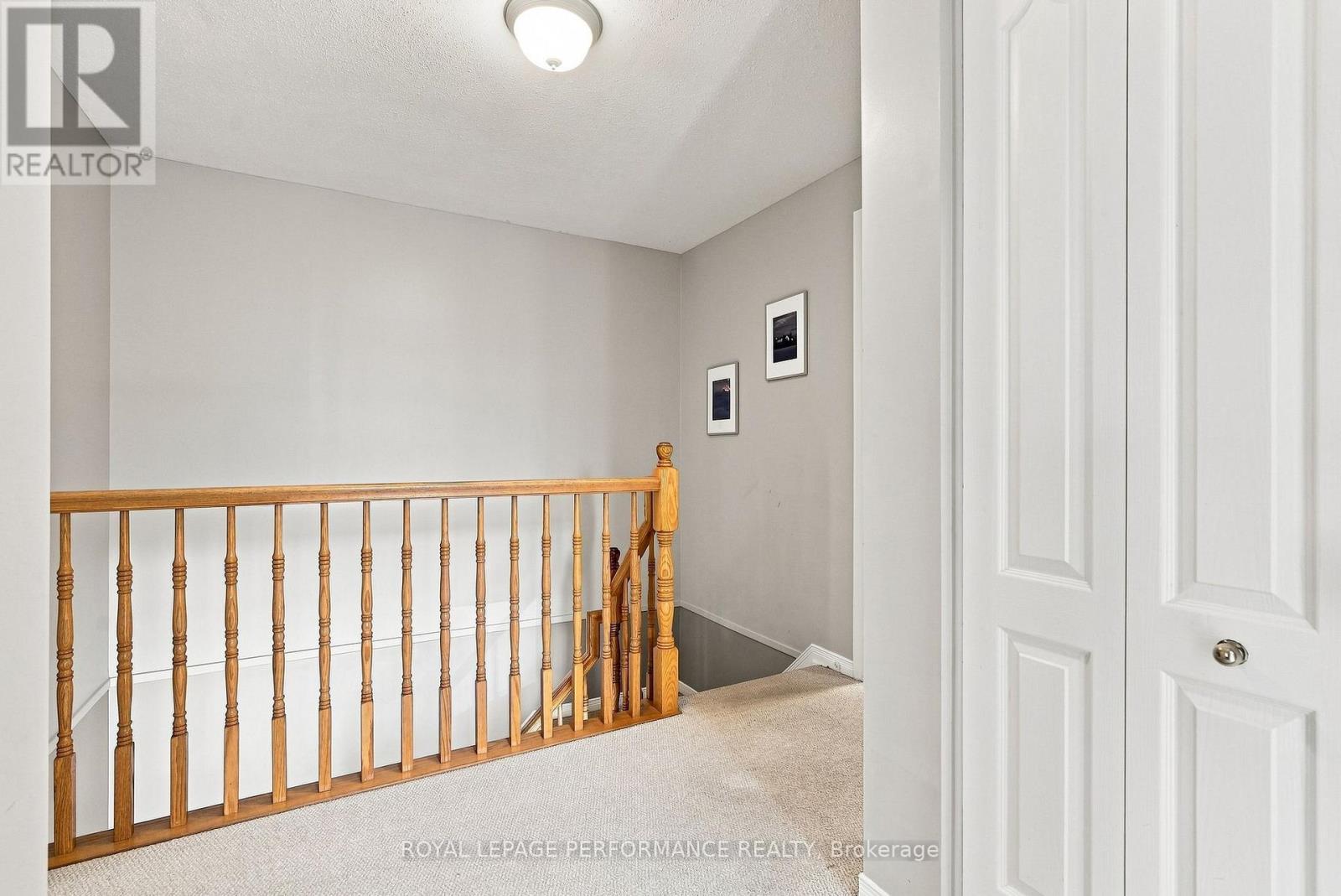 1992 Summerfields Crescent