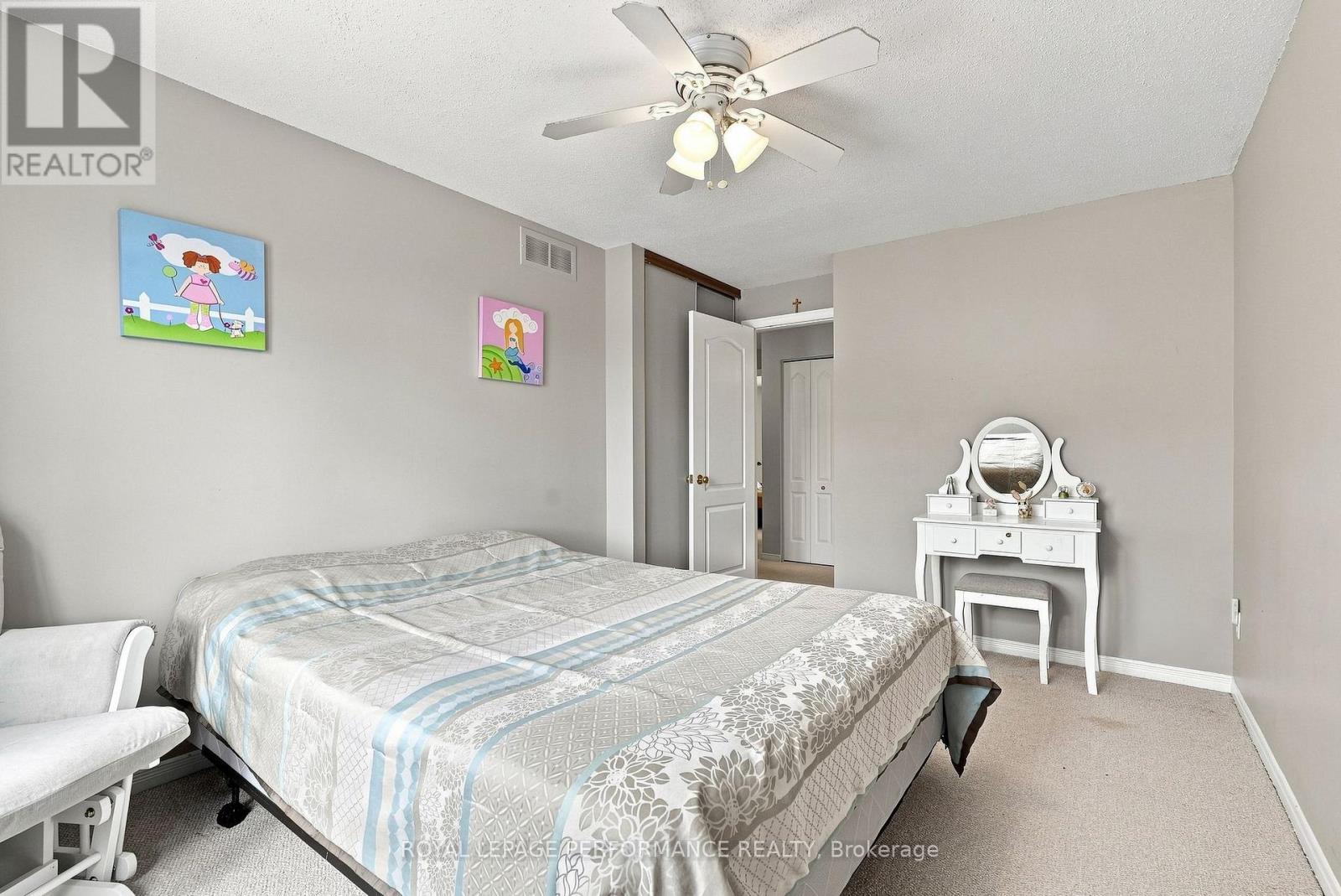 1992 SUMMERFIELDS CRESCENT - 23