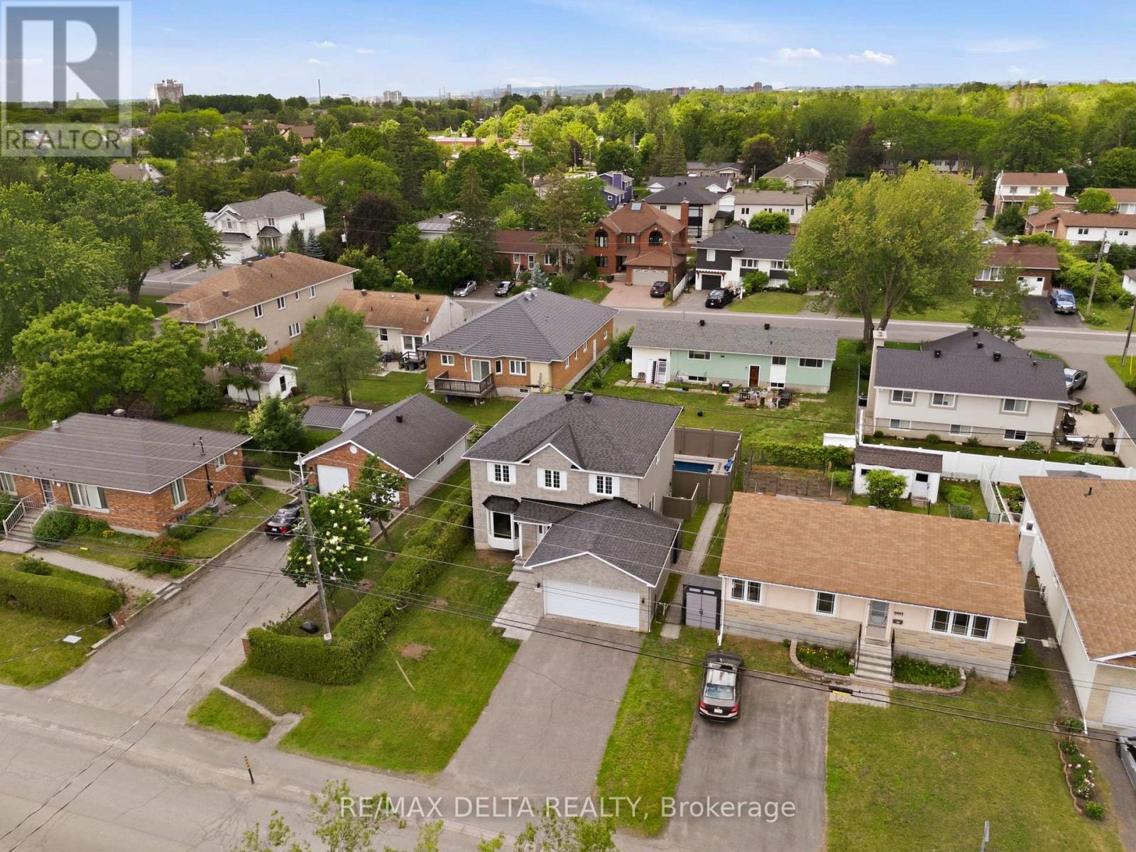 3 Bed, 4 Bath House for Sale in Ottawa – 1791 QUEENSDALE AVENUE, Ottawa – MLS# X13756028 - Image 37