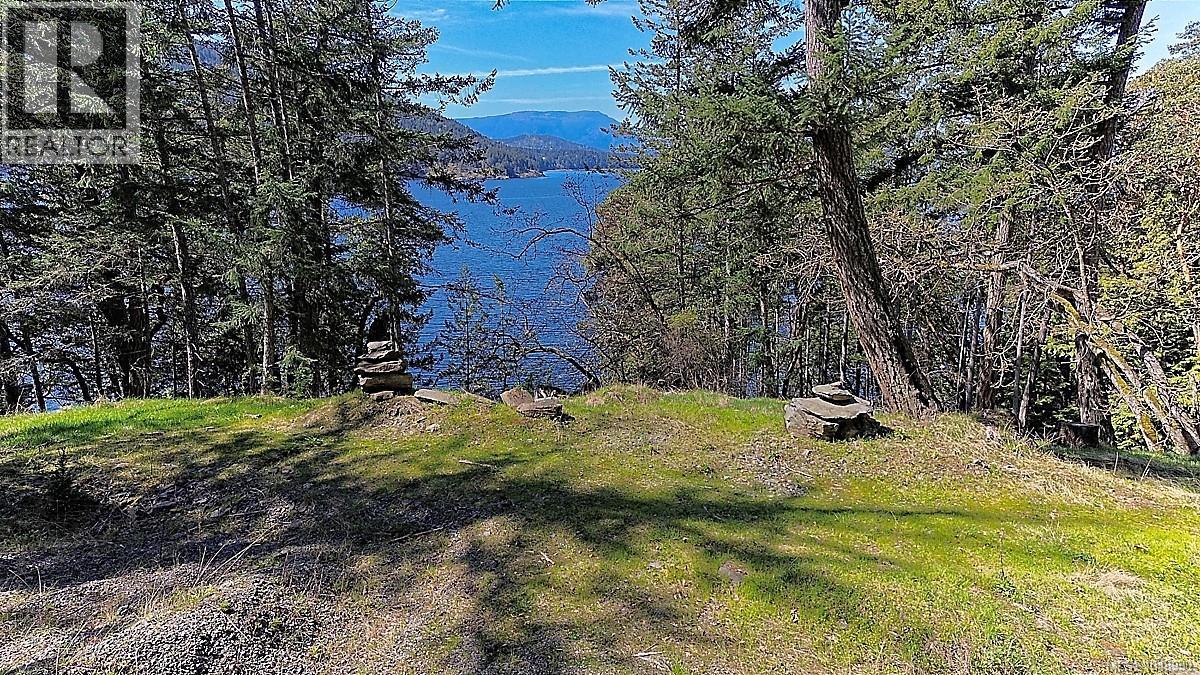  206 Narrows West Road, Salt Spring