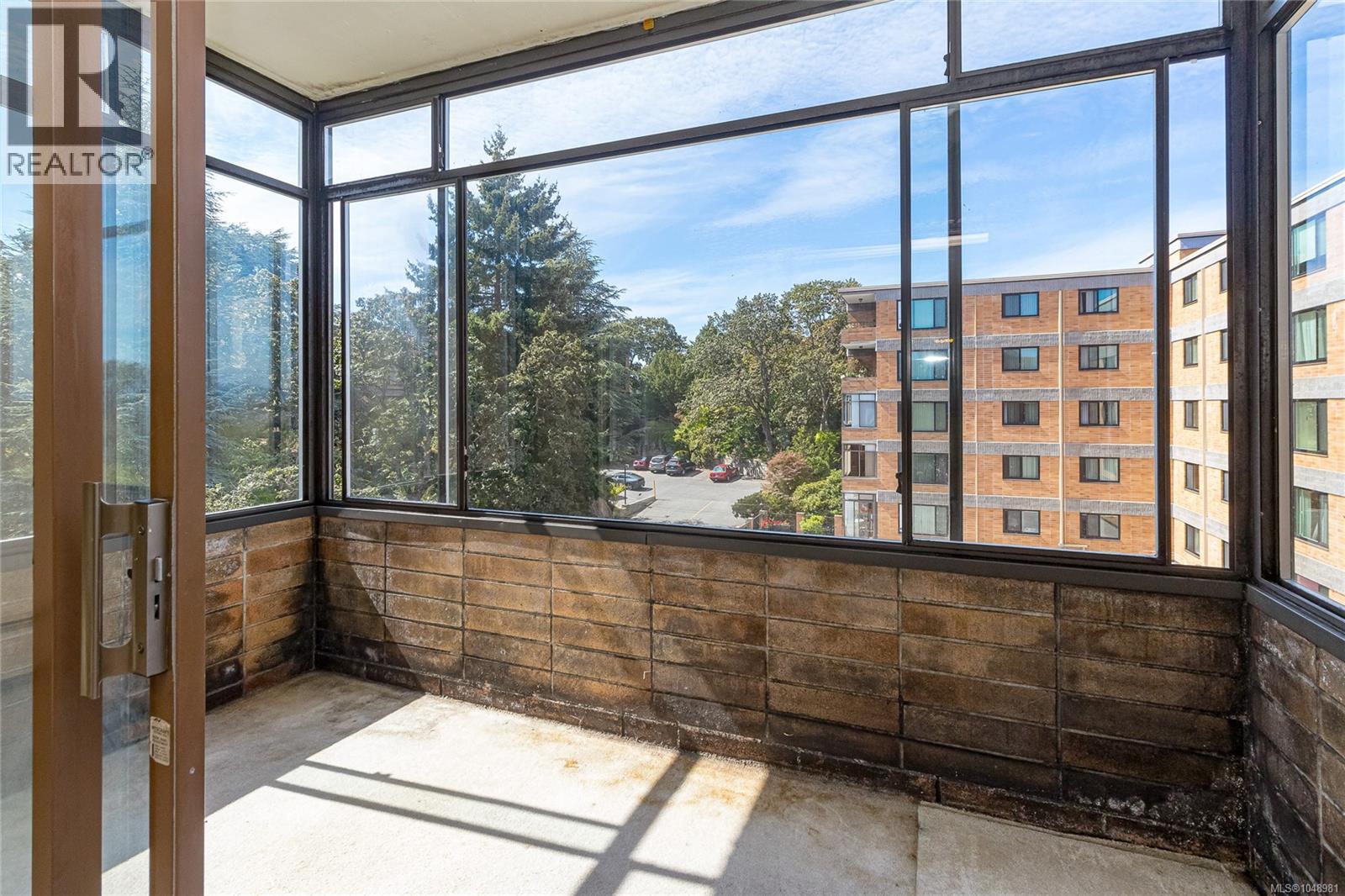 501 2910 Cook Street, Victoria