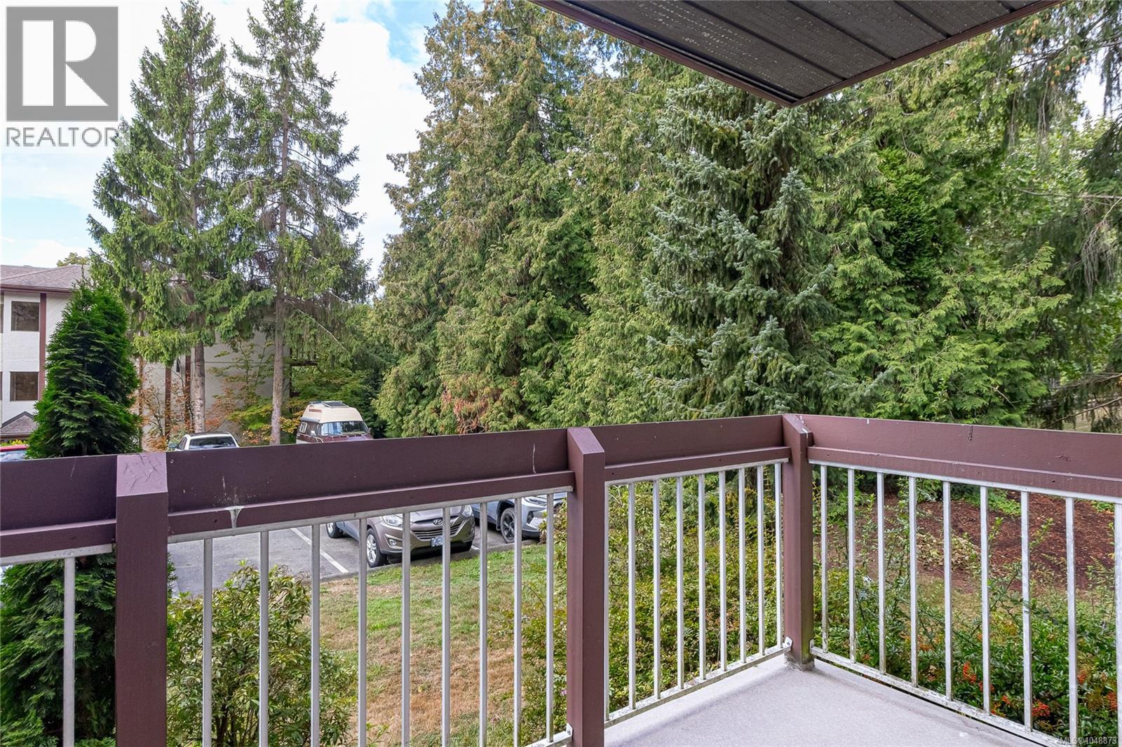 204 81 Gorge Road West, Saanich
