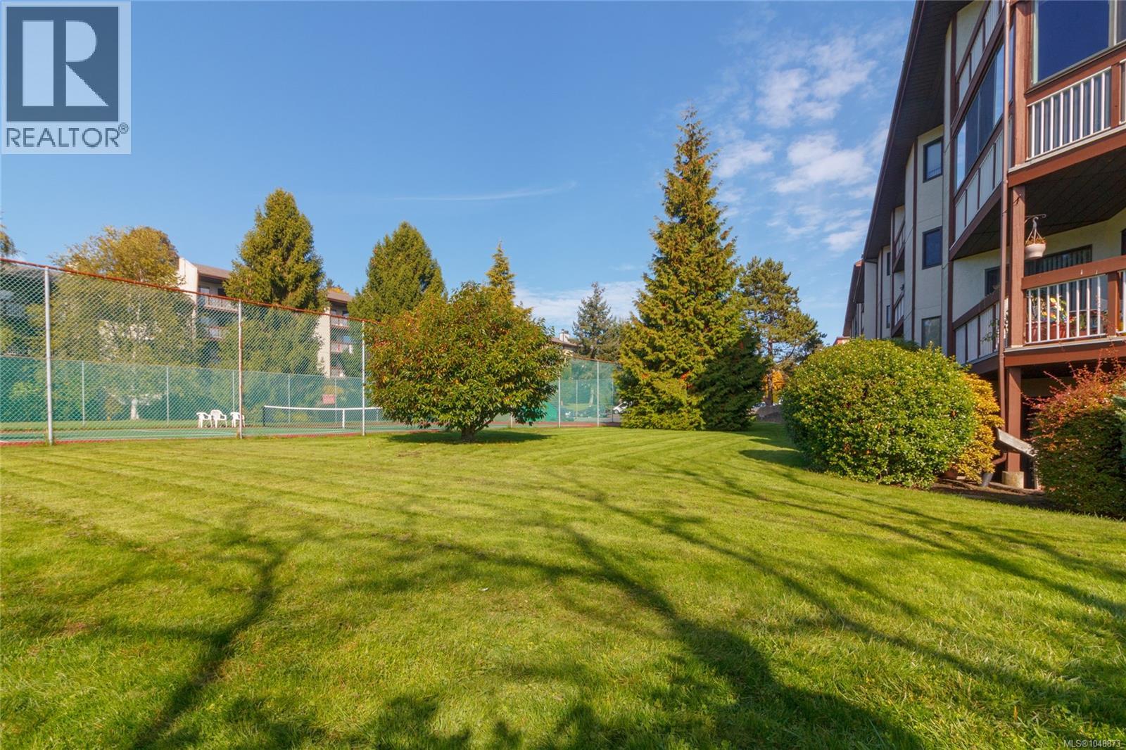 204 81 Gorge Road West, Saanich