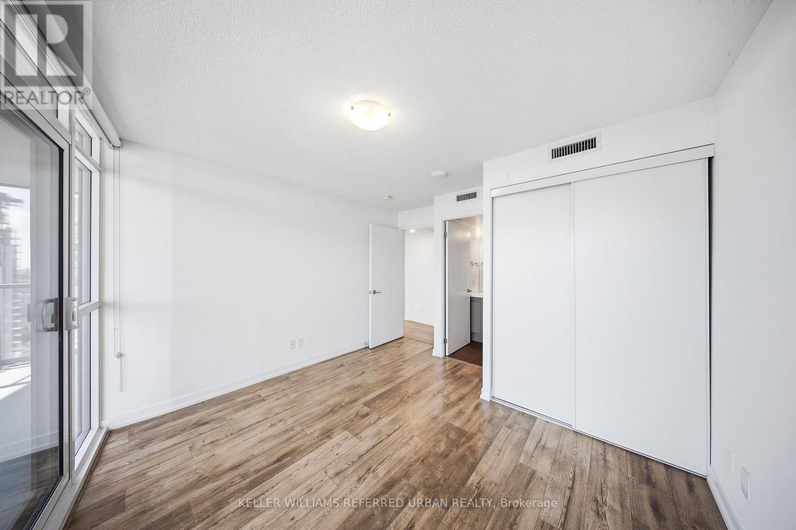 #2010 125 REDPATH AVENUE - 28