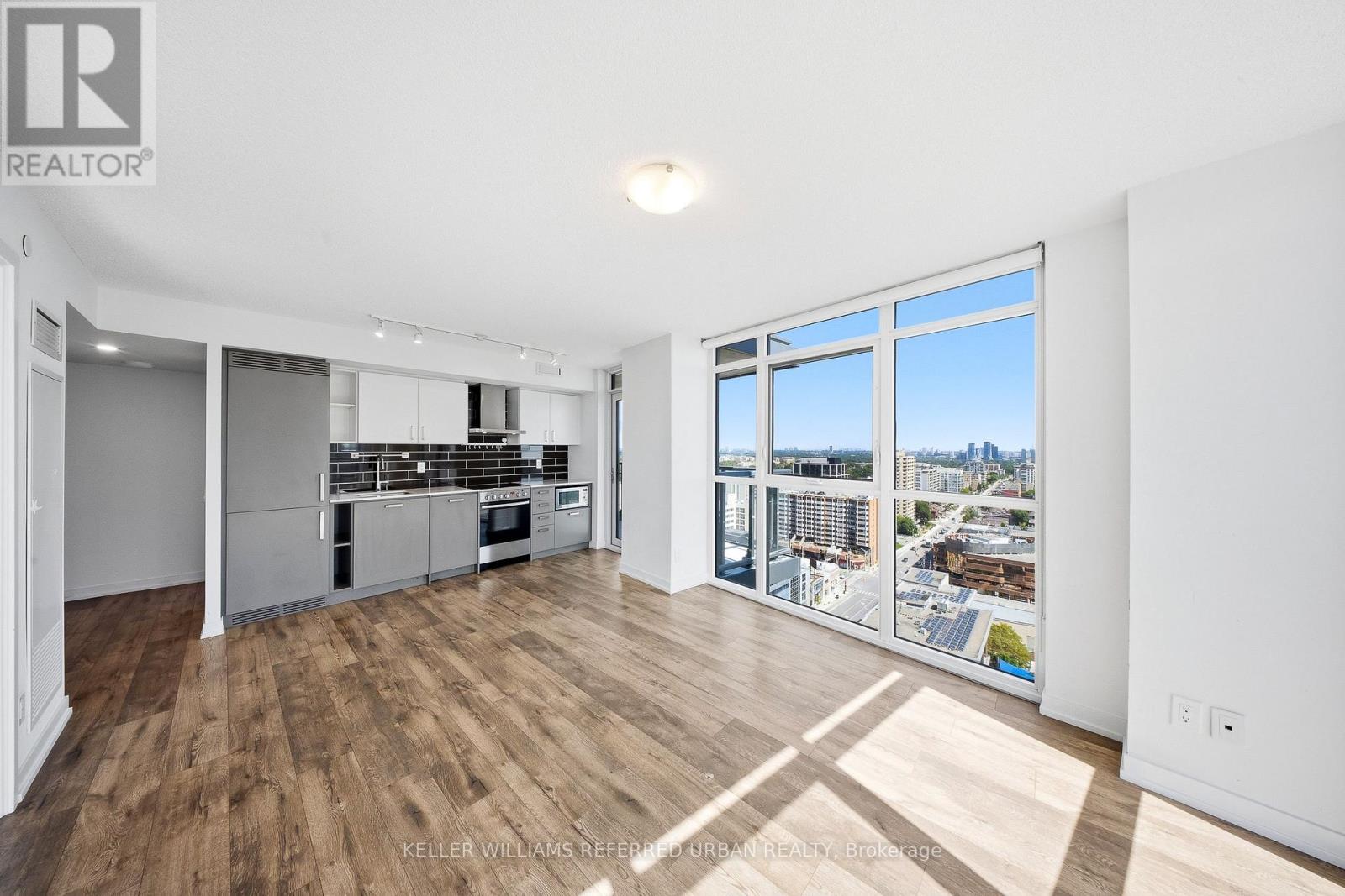 #2010 125 REDPATH AVENUE - 6