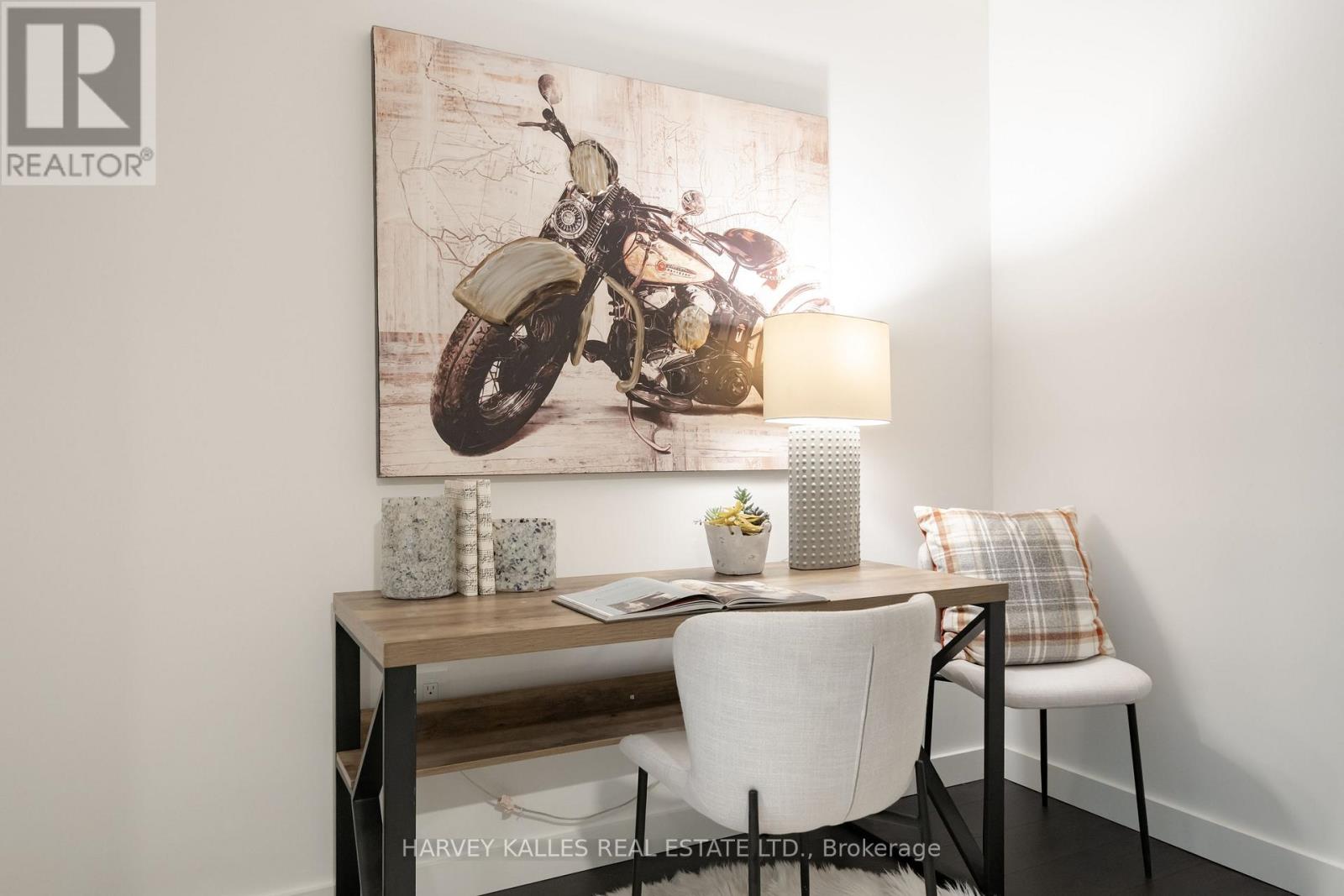 #710 38 WIDMER STREET - 17