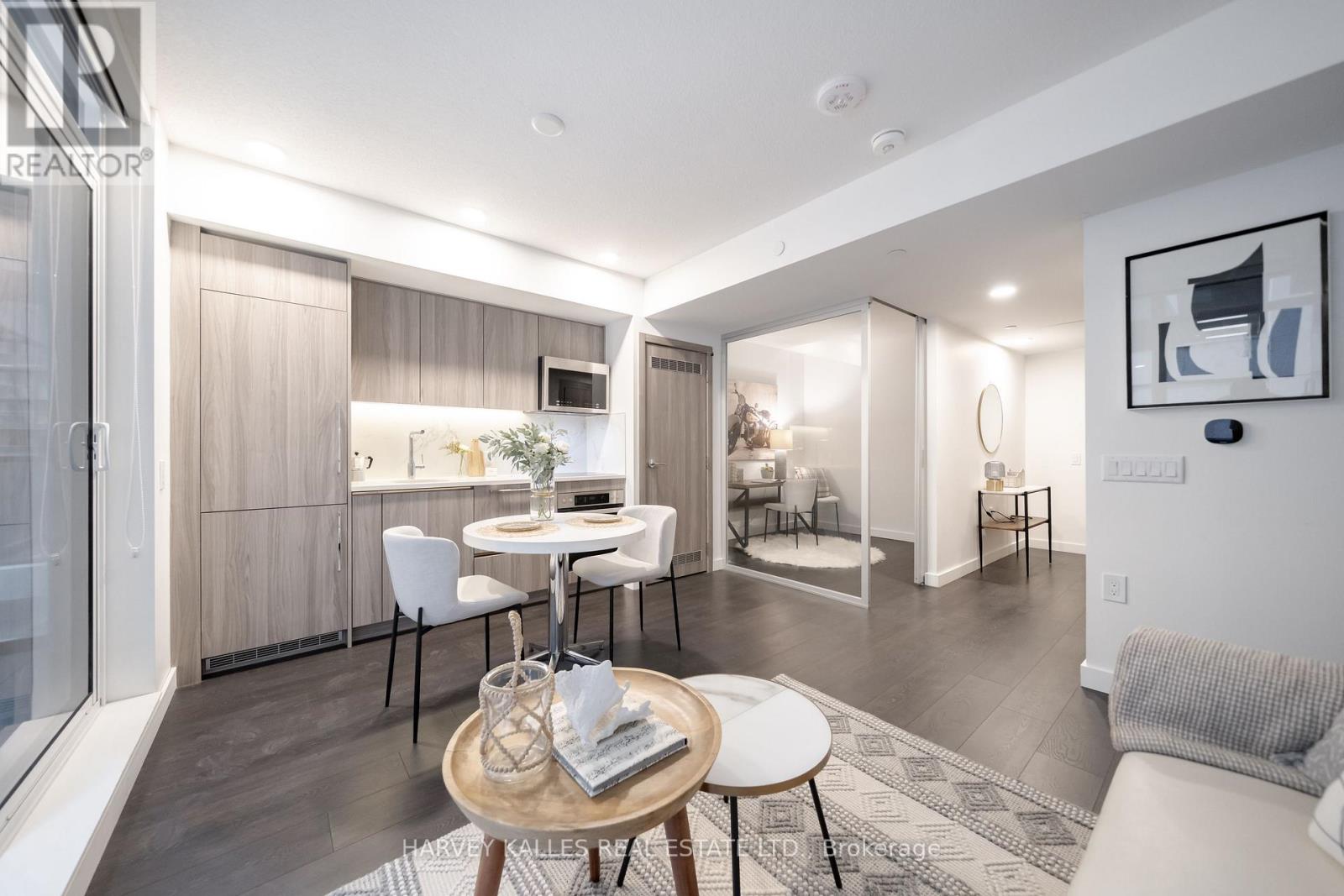 #710 38 WIDMER STREET - 8