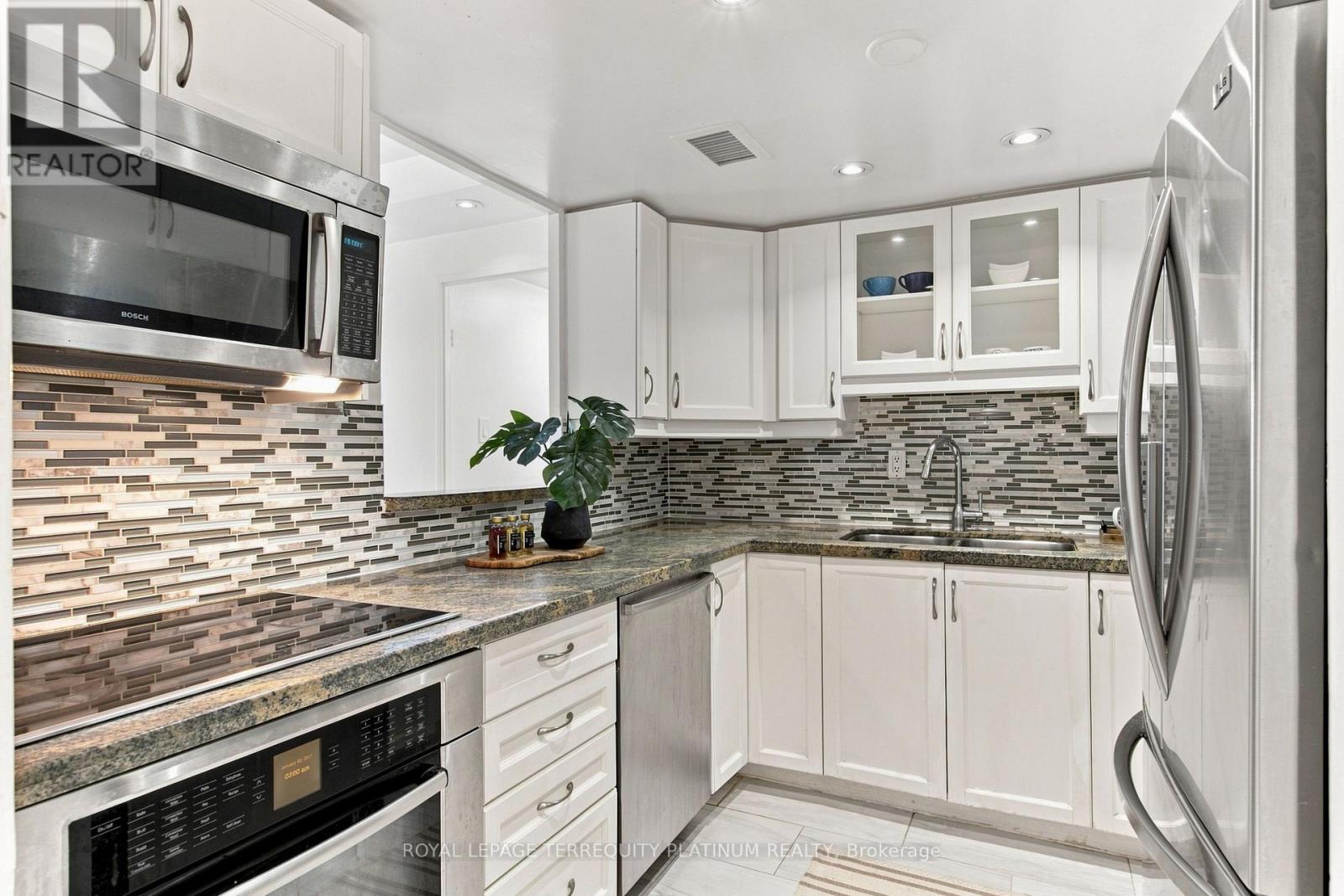 #203 70 MONTCLAIR AVENUE - 21