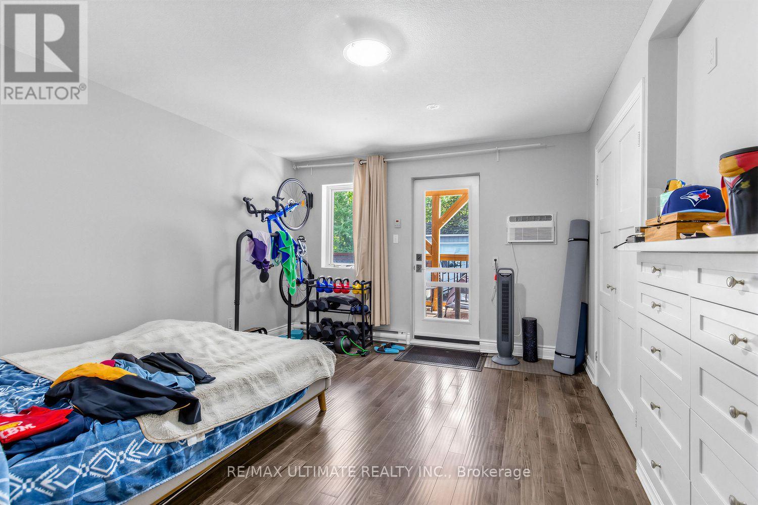 185 CASTLEFIELD AVENUE - Image 32