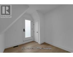 661 Winona Drive, Toronto, ON M6C3V6 Photo 12