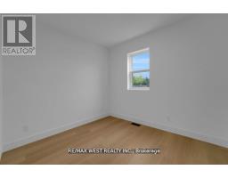 661 Winona Drive, Toronto, ON M6C3V6 Photo 15