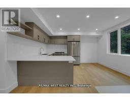 661 Winona Drive, Toronto, ON M6C3V6 Photo 23