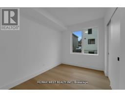 661 Winona Drive, Toronto, ON M6C3V6 Photo 31