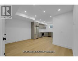 661 Winona Drive, Toronto, ON M6C3V6 Photo 38